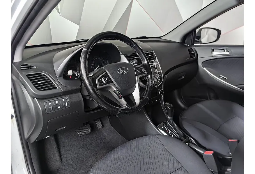 Hyundai Solaris 1.6 AT (123 л.с.) Comfort Белый в АВИЛОН. Слайд №14