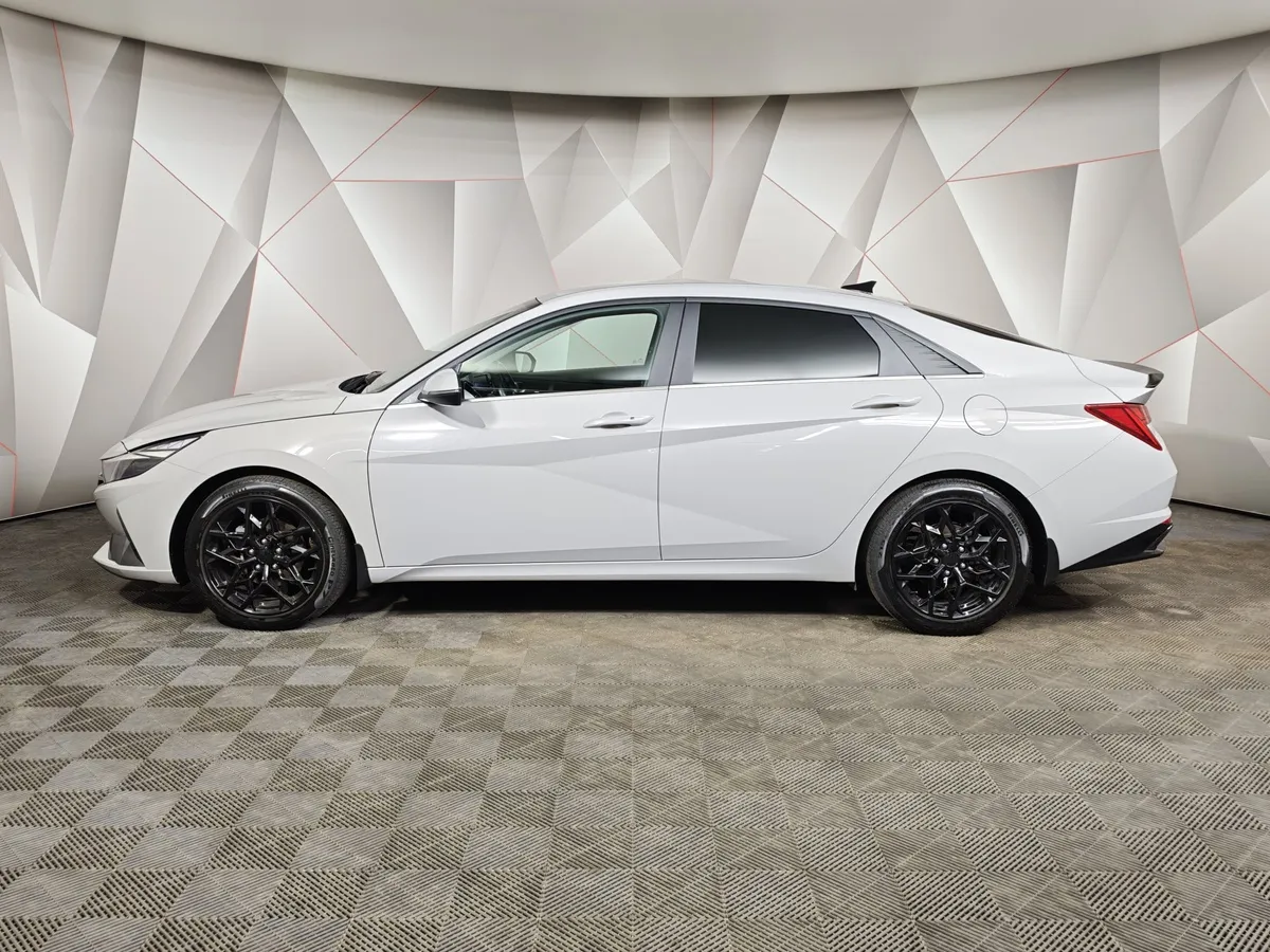 Hyundai Elantra 1.6 AT FWD (128 л.с.) Style Серый в АВИЛОН. Слайд №5
