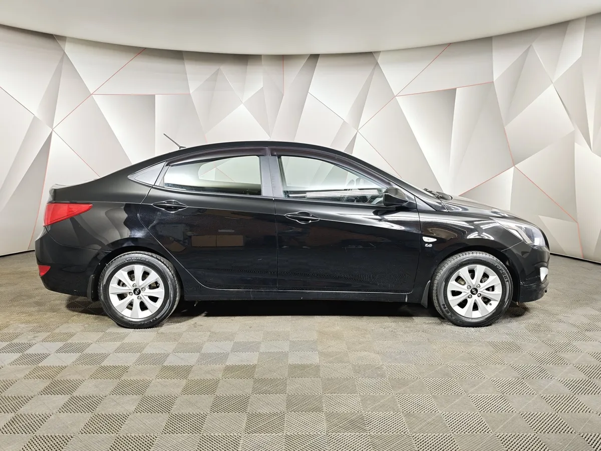 Hyundai Solaris 1.6 AT (123 л.с.) Active Plus Черный в АВИЛОН. Слайд №6