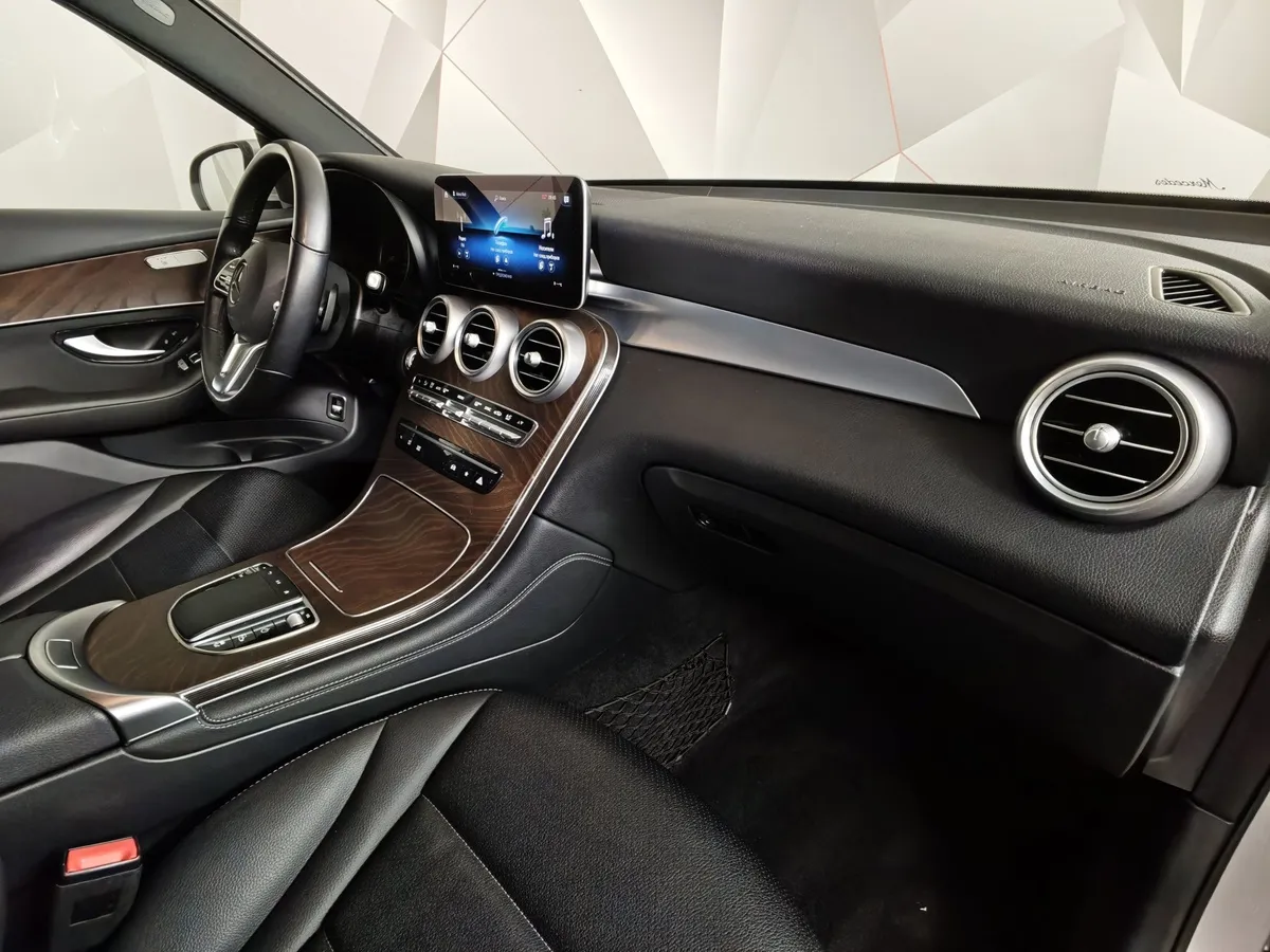 Mercedes-Benz GLC 220 d 9G-TRONIC 4MATIC (194 л.с.) Premium (Локальная сборка) Серебристый в АВИЛОН. Слайд №13