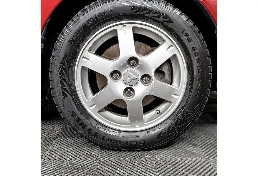 Mitsubishi Lancer 1.6 AT (98 л.с.) Красный в АВИЛОН. Слайд №9