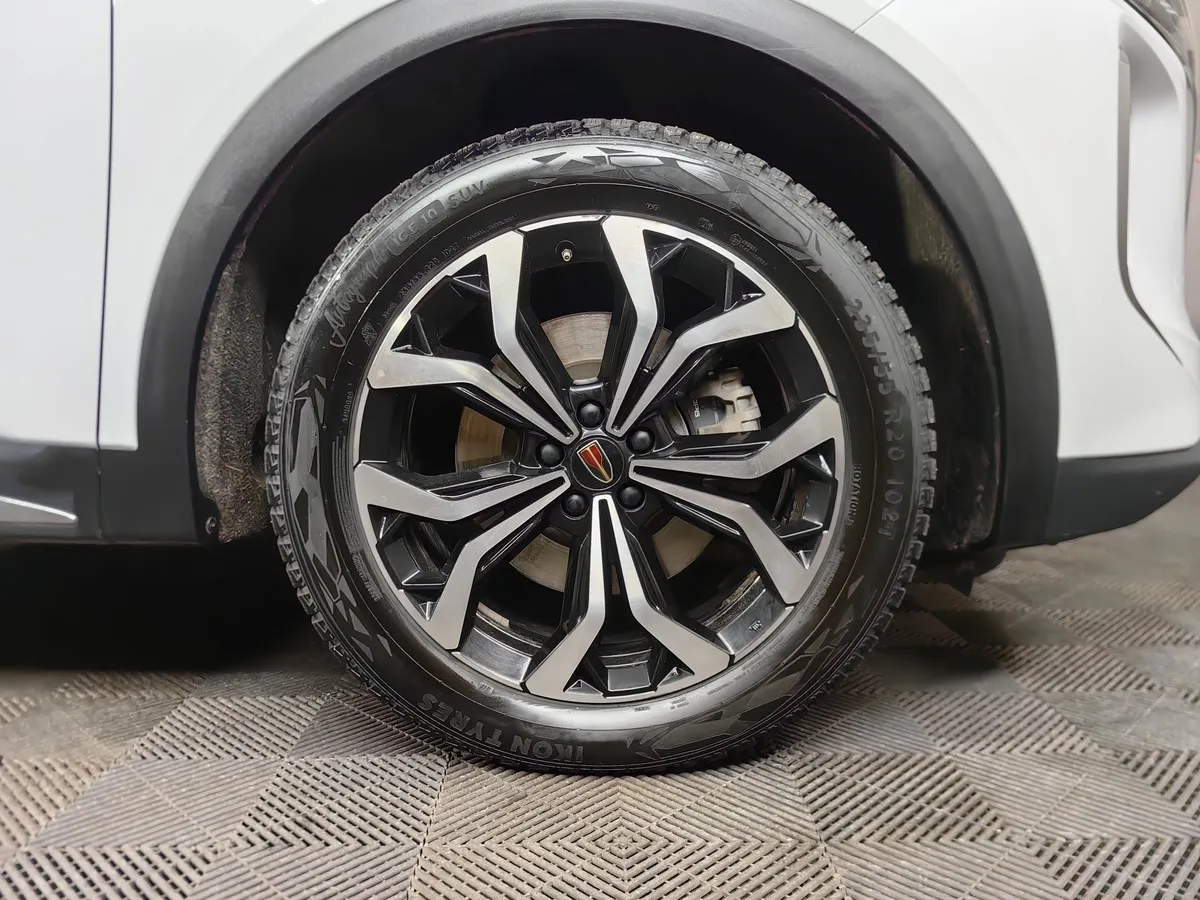 Hongqi HS7 2.0T 8AT 4WD (245 л.с.) Делюкс Белый в АВИЛОН. Слайд №9