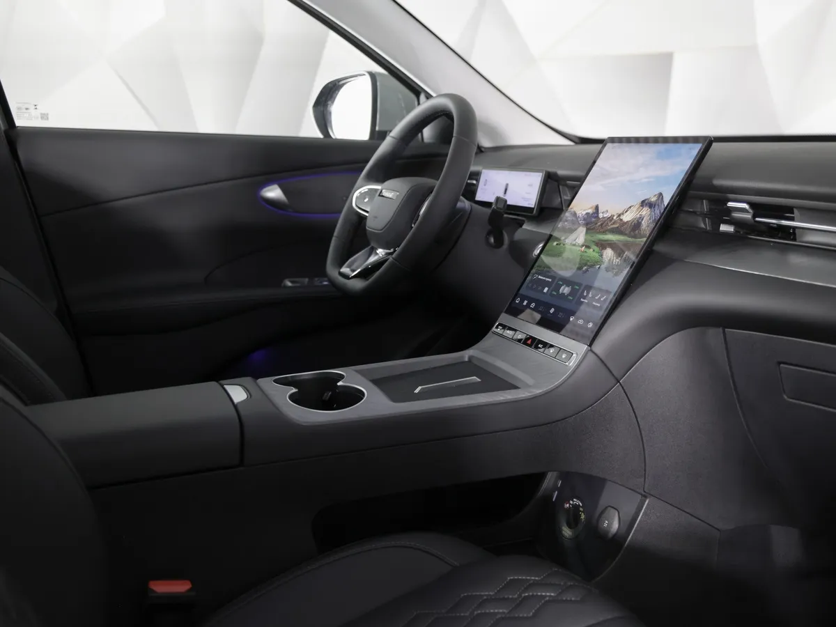 TENET Plus L6 1.5T 6DCT 2WD (147 л.с.) Ультра Серебристый в АВИЛОН. Слайд №6