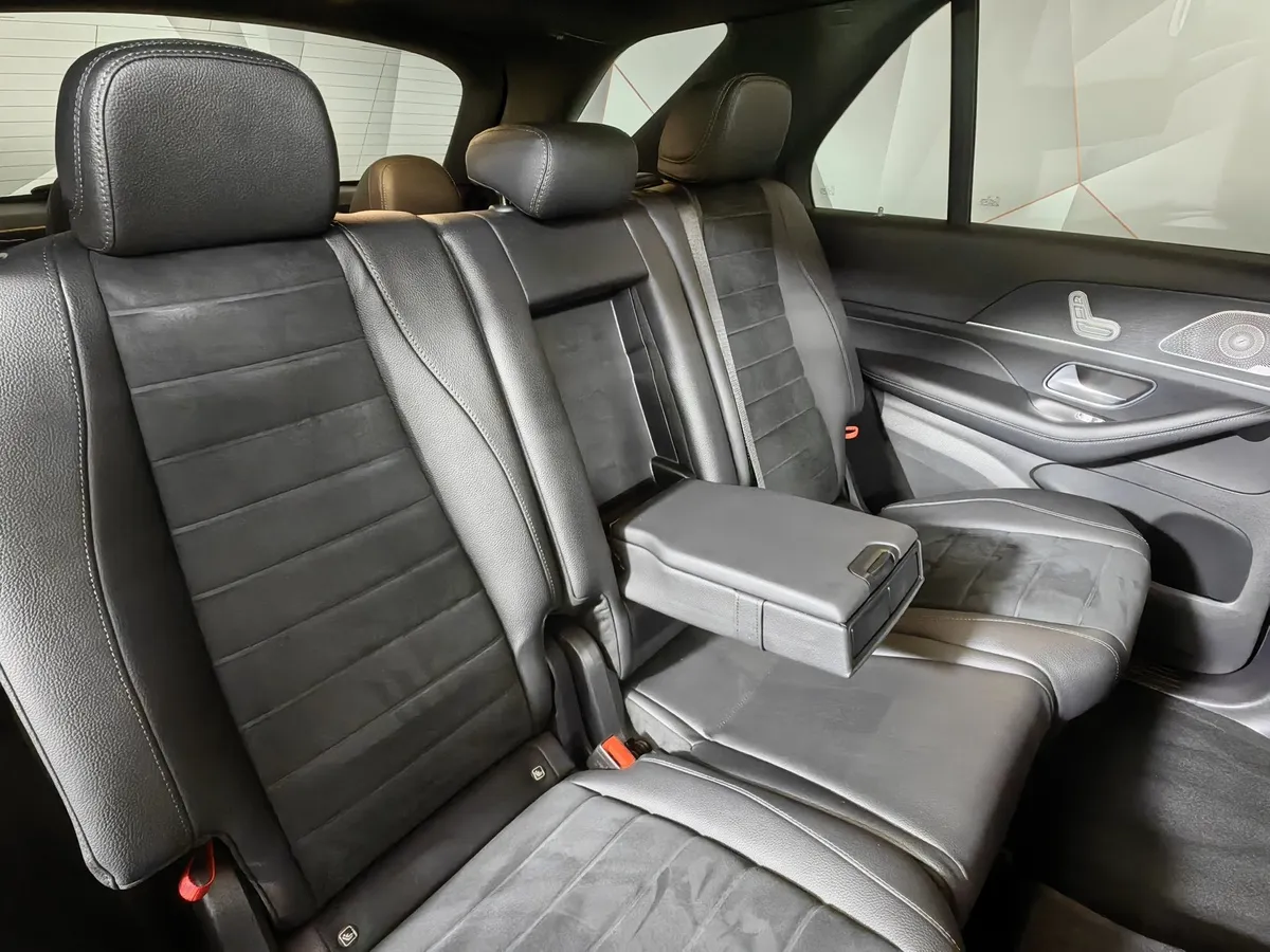 Mercedes-Benz GLE 400 d 4MATIC 9G-TRONIC (330 л.с.) Black Line Черный в АВИЛОН. Слайд №17