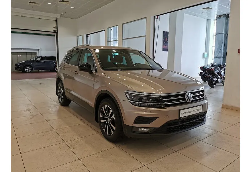 Volkswagen Tiguan 1.4 TSI 4Motion DSG (150 л.с.) Status Plus Бежевый в АВИЛОН. Слайд №3
