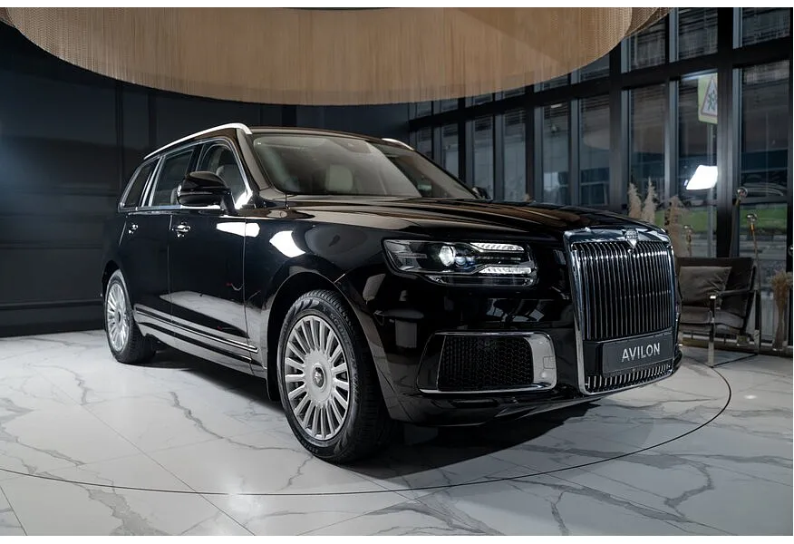 АВИЛОН - AURUS Komendant 4.4 AWD AT (598 л.с.) Черный - slide 0