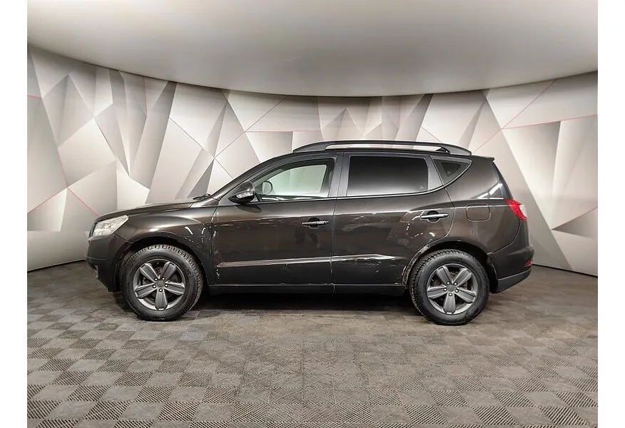 Geely Emgrand X7 2.0 MT (139 л.с.) Коричневый в АВИЛОН. Слайд №5