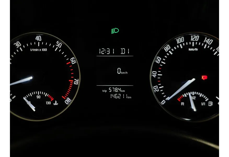 Skoda Octavia 1.6 MPI AT (102 л.с.) Белый в АВИЛОН. Слайд №16