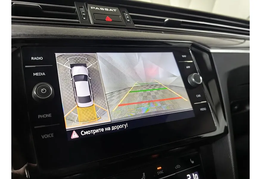 Volkswagen Passat 1.4 TSI BlueMotion DSG (150 л.с.) Highline Черный в АВИЛОН. Слайд №21