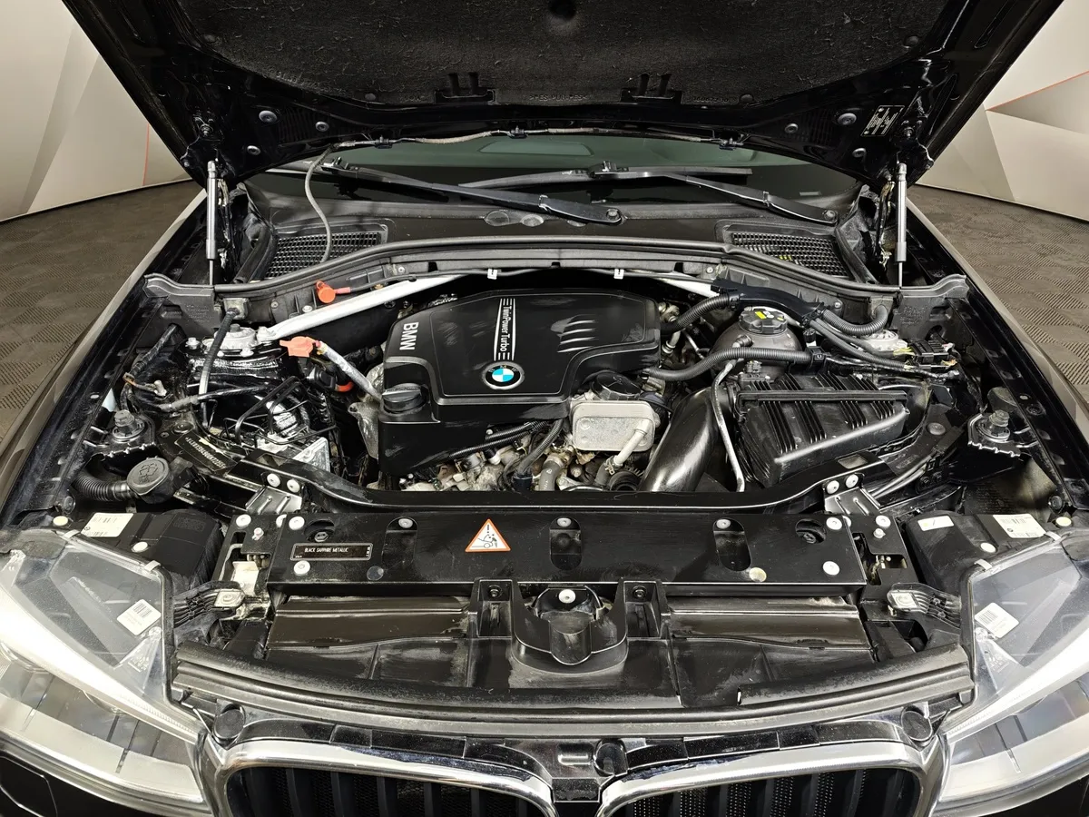 BMW X3 xDrive20i AT (184 л.с.) Базовая. Локальная сборка Черный в АВИЛОН. Слайд №8