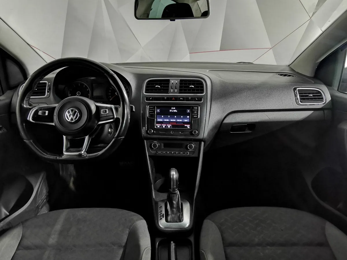 Volkswagen Polo 1.6 MPI AT (110 л.с.) Trendline Серый в АВИЛОН. Слайд №13