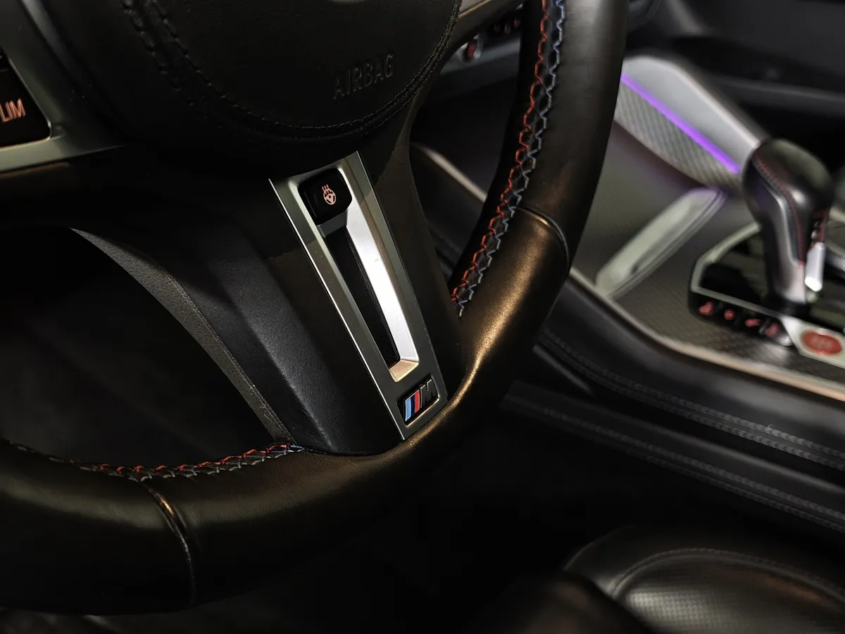 BMW X5 M 4.4 xDrive (625 л.с.) Competition Черный в АВИЛОН. Слайд №22