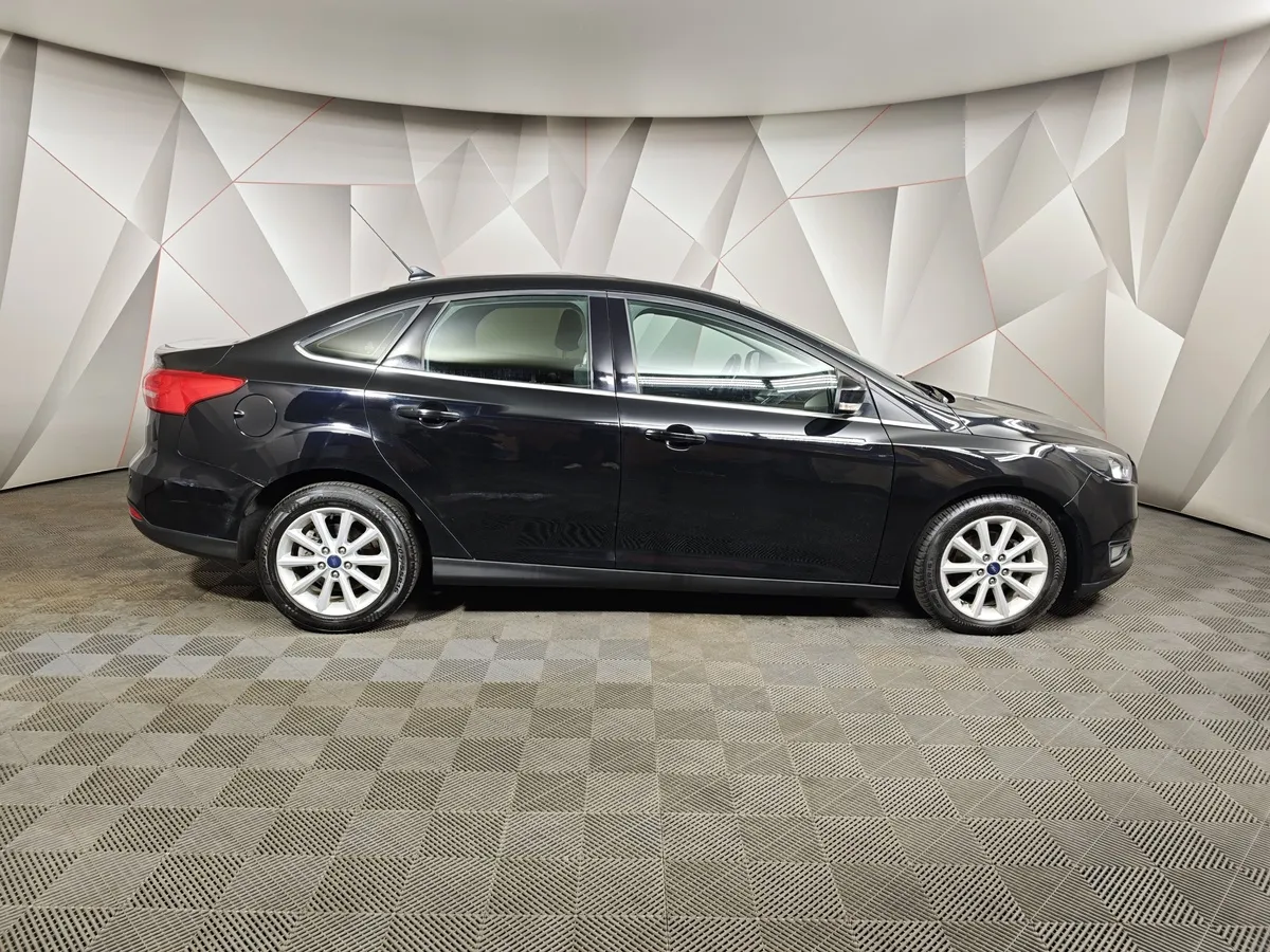 Ford Focus 1.5 EcoBoost AT (150 л.с.) Titanium Черный в АВИЛОН. Слайд №6