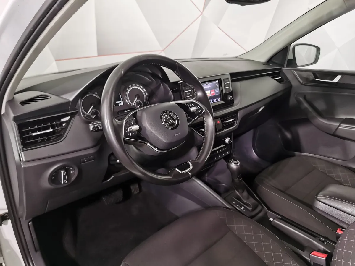 Skoda Rapid 1.6 AT (110 л.с.) Белый в АВИЛОН. Слайд №18