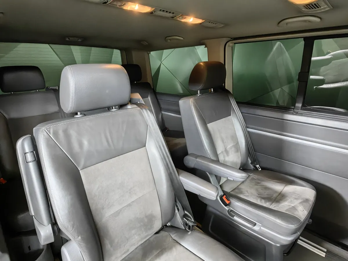 Volkswagen Multivan 2.0 BiTDI DSG 4Motion (180 л.с.) Highline Черный в АВИЛОН. Слайд №16