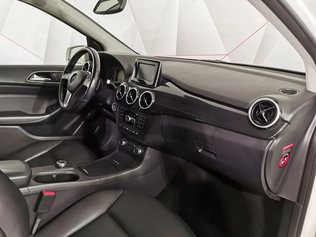 Mercedes-Benz B-Класс B 200 BlueEfficiency 7G-DCT (156 л.с.) Белый в АВИЛОН. Слайд №12
