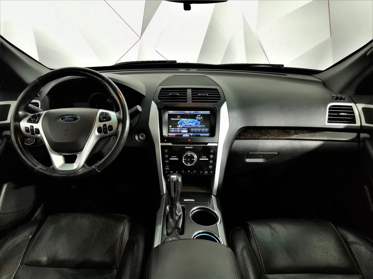 Ford Explorer 3.5 SelectShift 4WD (294 л.с.) Белый в АВИЛОН. Слайд №13
