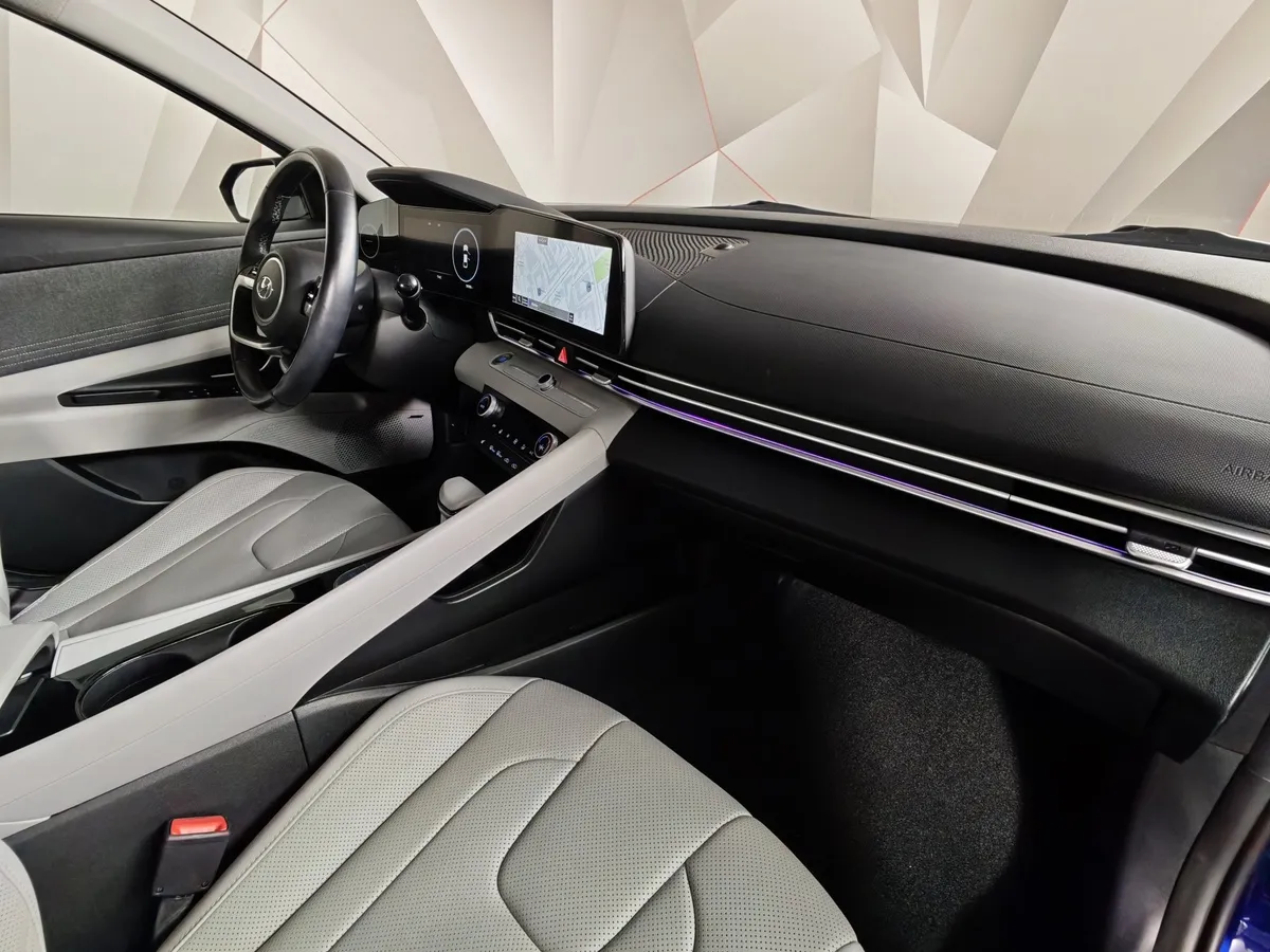 Hyundai Elantra 1.6 AT (128 л.с.) Prestige Синий в АВИЛОН. Слайд №13