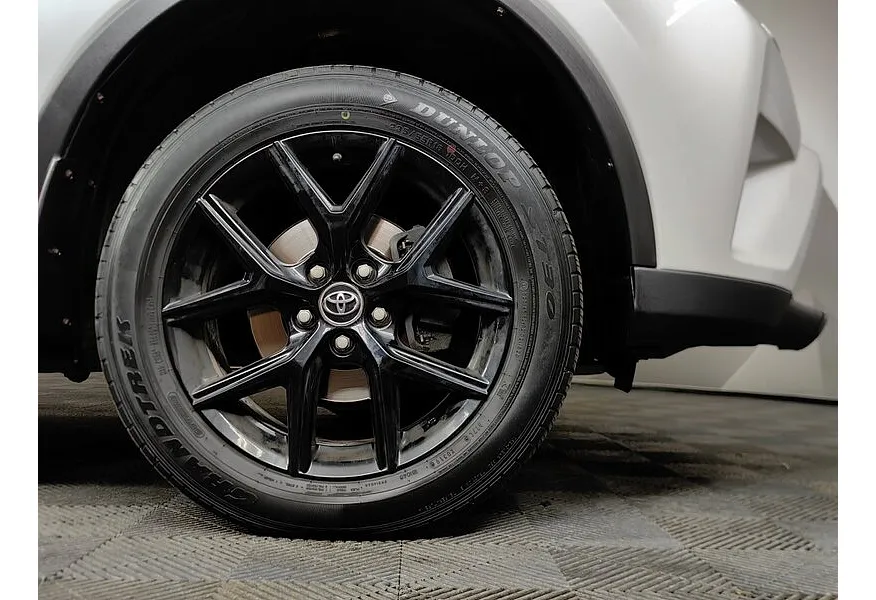 Toyota RAV4 2.5 AT 4WD (180 л.с.) Престиж Белый в АВИЛОН. Слайд №9