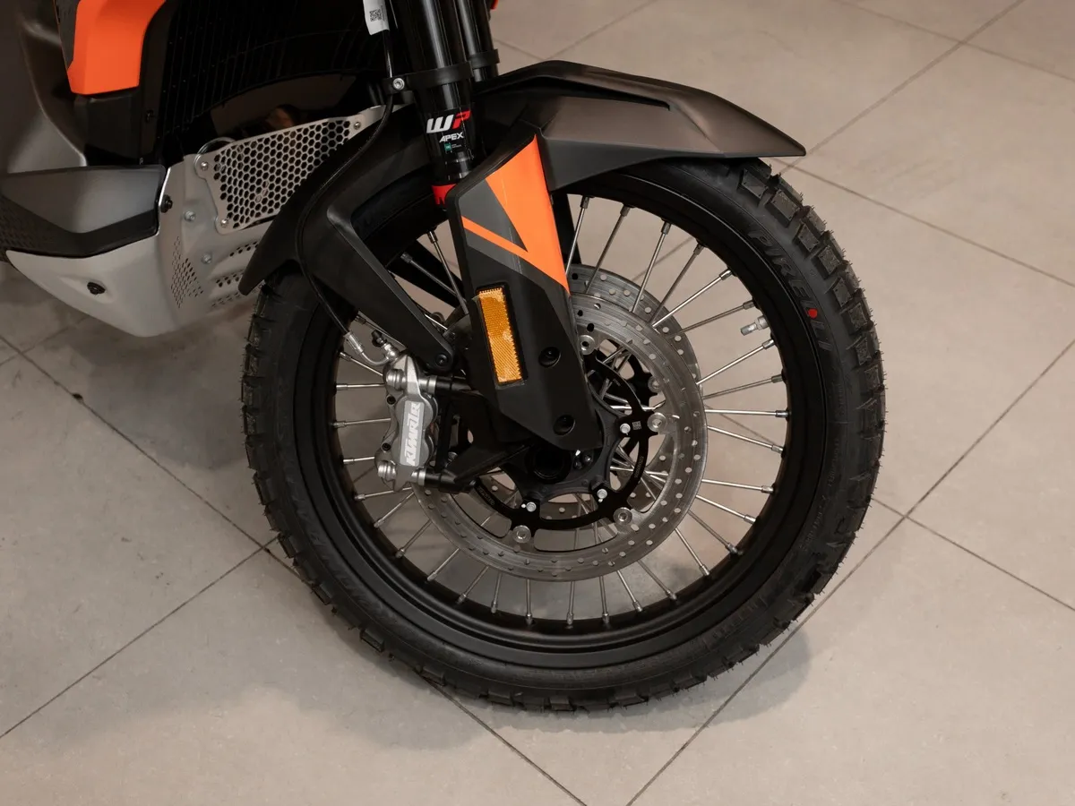 KTM 790 Adventure 799 см³ (95 л.с.) (95) 799 Оранжевый в АВИЛОН. Слайд №10