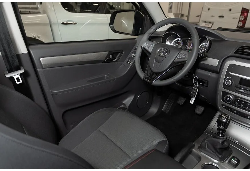 Sollers ST6 2.0G 6MT AWD (176 л.с.) Коричневый в АВИЛОН. Слайд №7