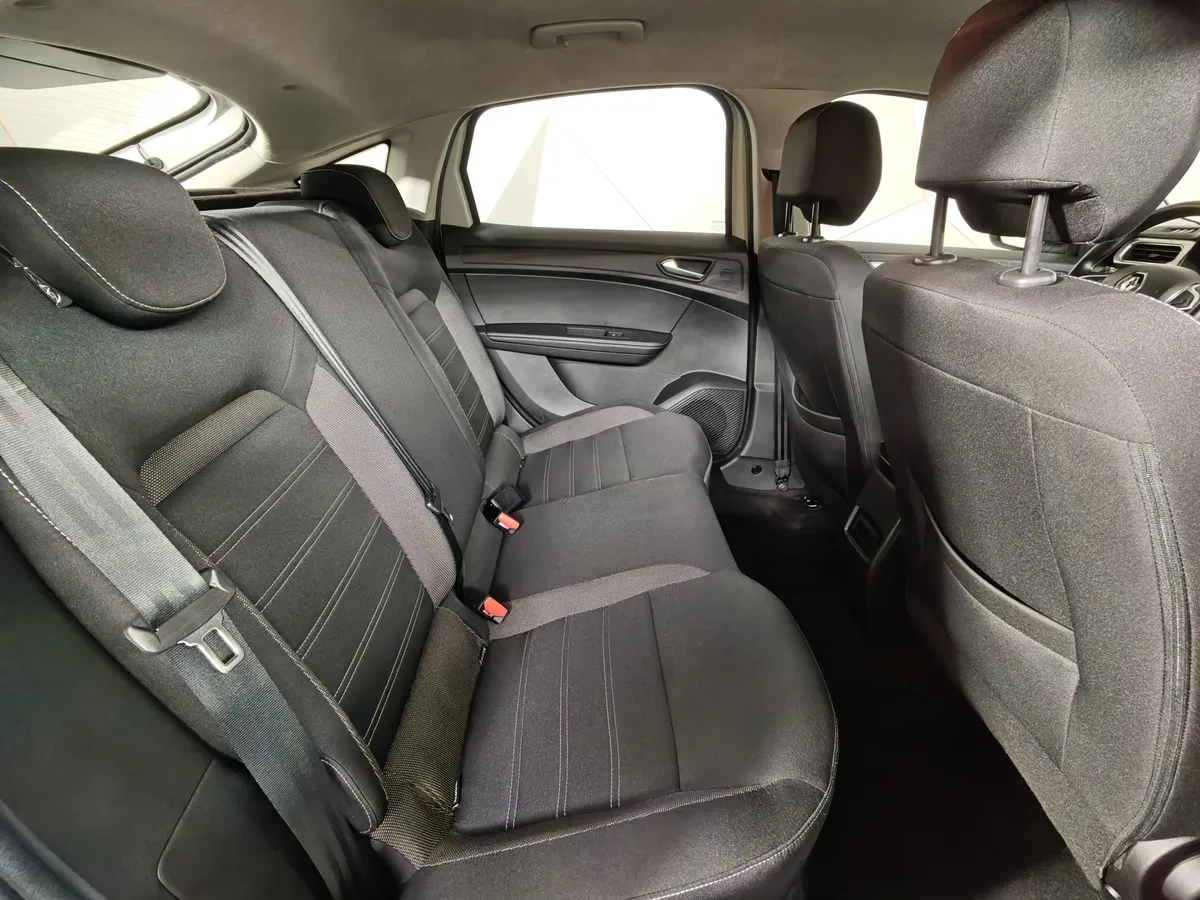 Renault Arkana 1.3 CVT 2WD (150 л.с.) Белый в АВИЛОН. Слайд №16