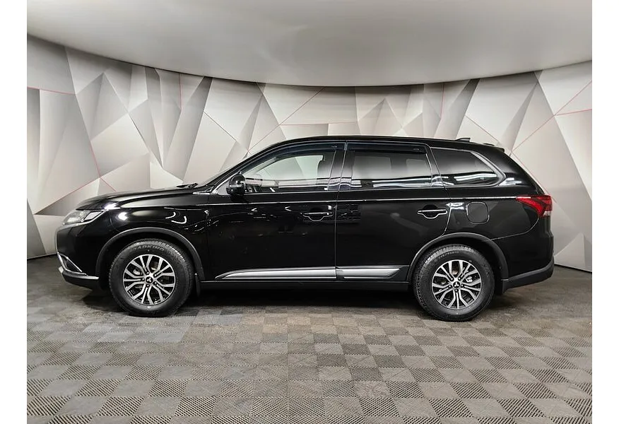 Mitsubishi Outlander 2.0 CVT (146 л.с.) Invite Черный в АВИЛОН. Слайд №5
