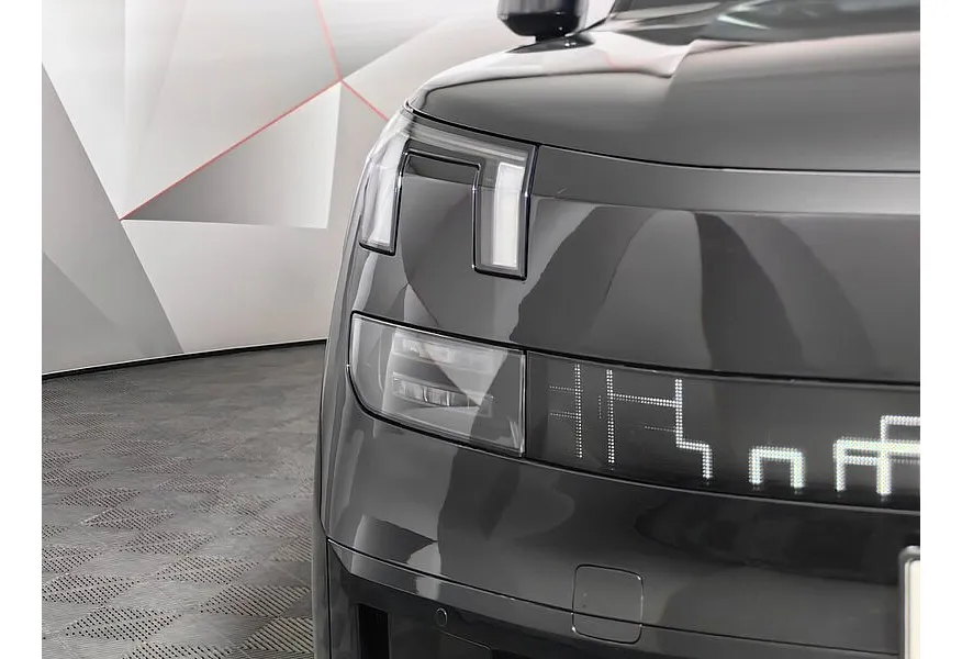 Lynk & Co 900 2.0 AT 4WD (884 л.с.) Ultra Черный в АВИЛОН. Слайд №10