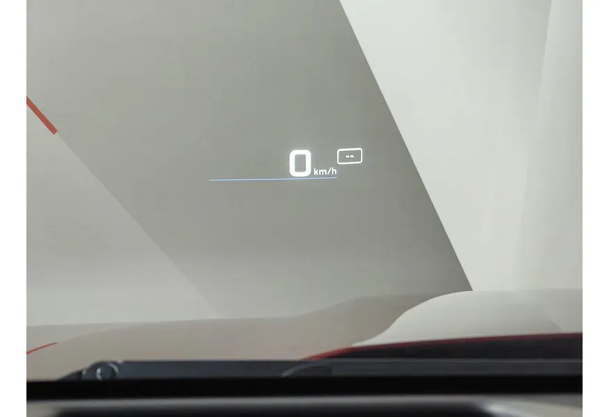 Cadillac GT4 2.0 AT 4WD (230 л.с.) Platinum Красный в АВИЛОН. Слайд №21