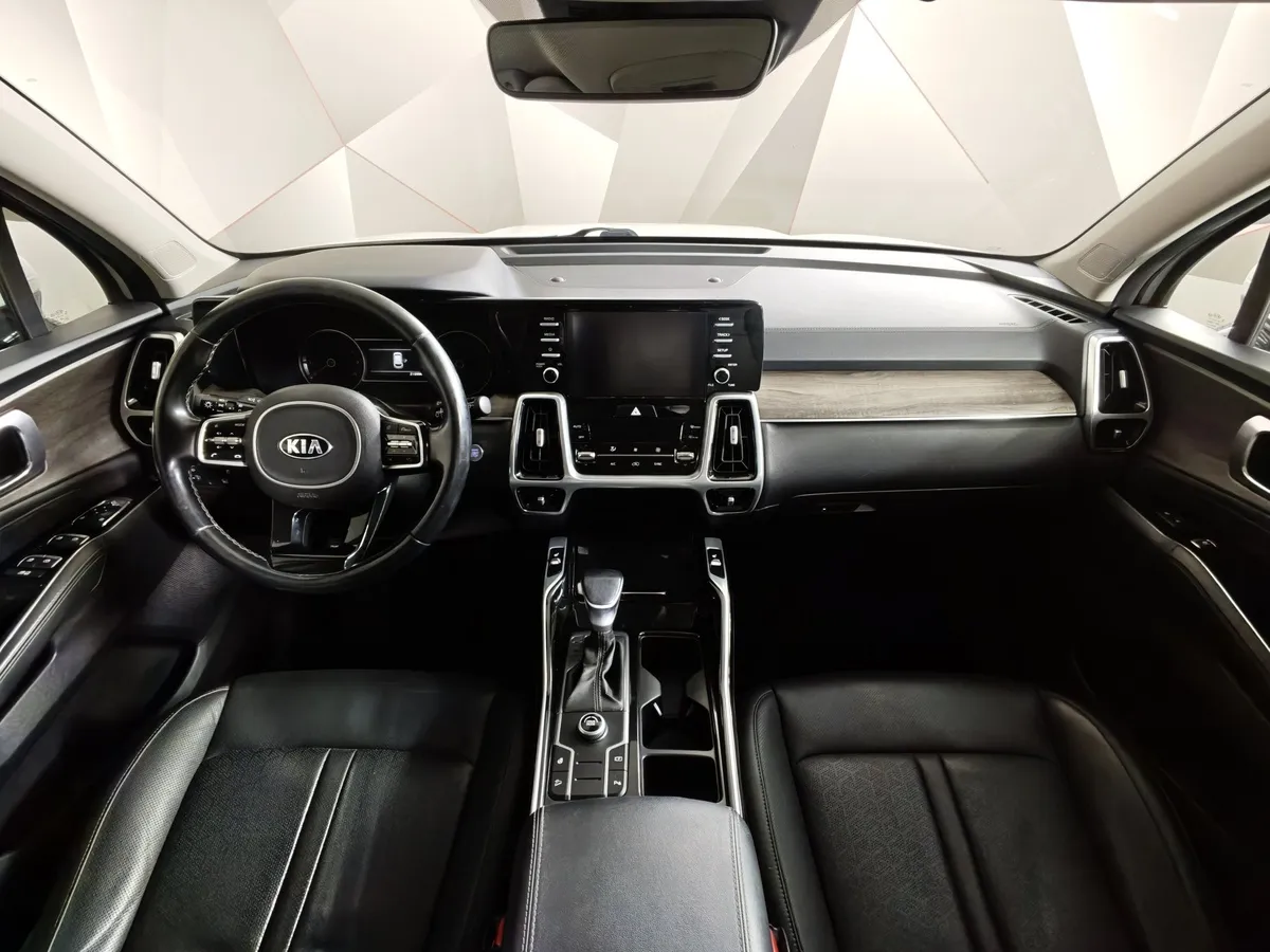 Kia Sorento 2.5 MPI 4WD AT (180 л.с.) Comfort Белый в АВИЛОН. Слайд №14