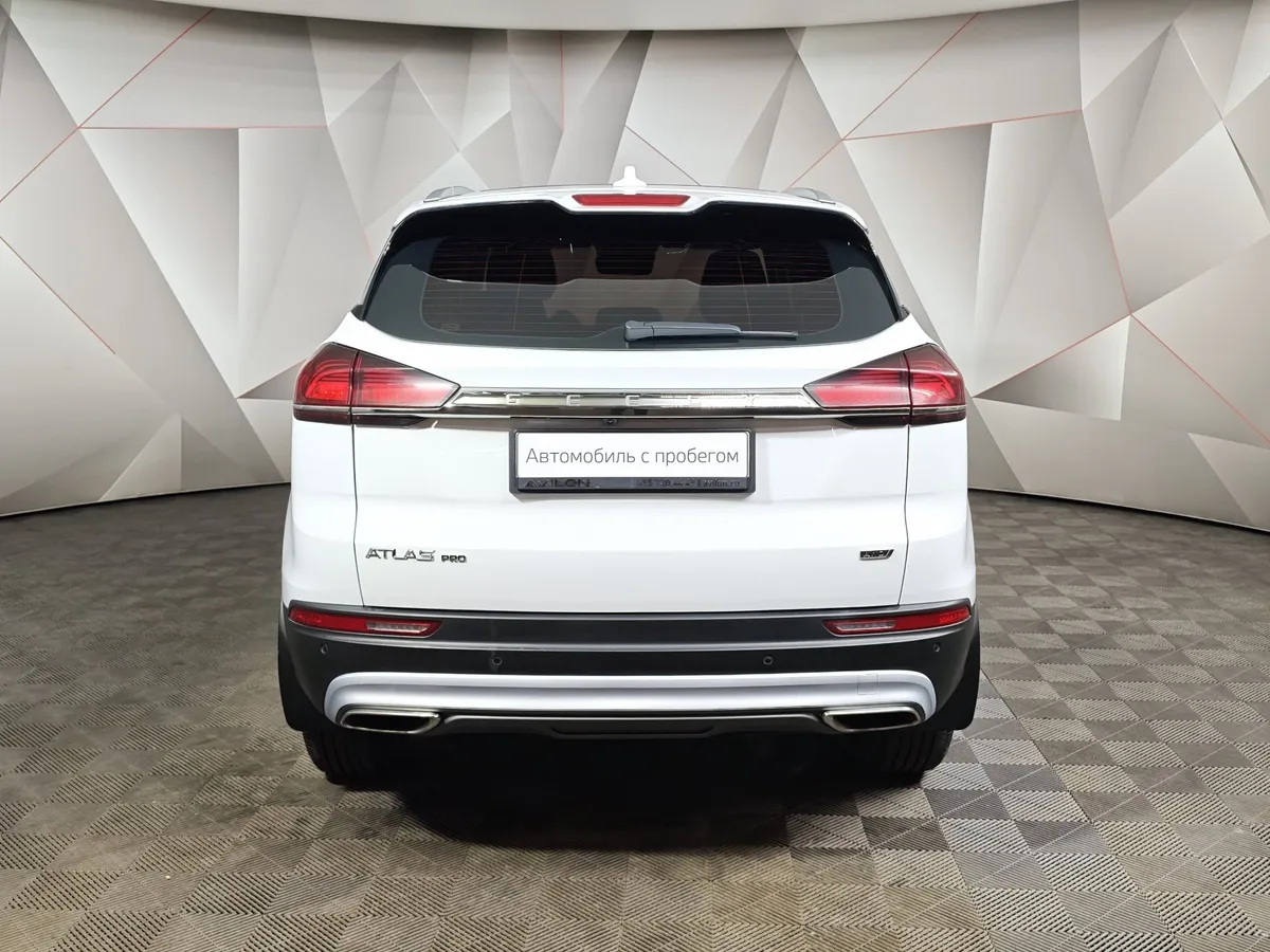 Geely Atlas Pro 1.5T 7DCT AWD (177 л.с.) Flagship Белый в АВИЛОН. Слайд №8