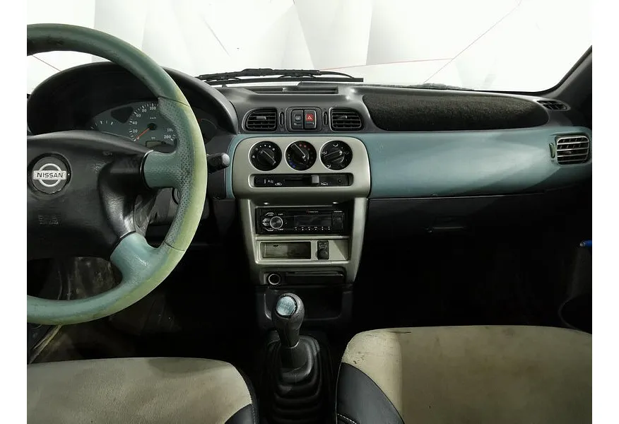 Nissan Micra 1.0 MT (60 л.с.) Черный в АВИЛОН. Слайд №13