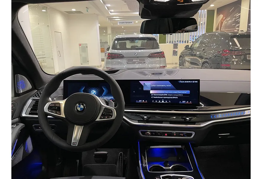 BMW X7 xDrive40i Steptronic (381 л.с.) Черный в АВИЛОН. Слайд №7