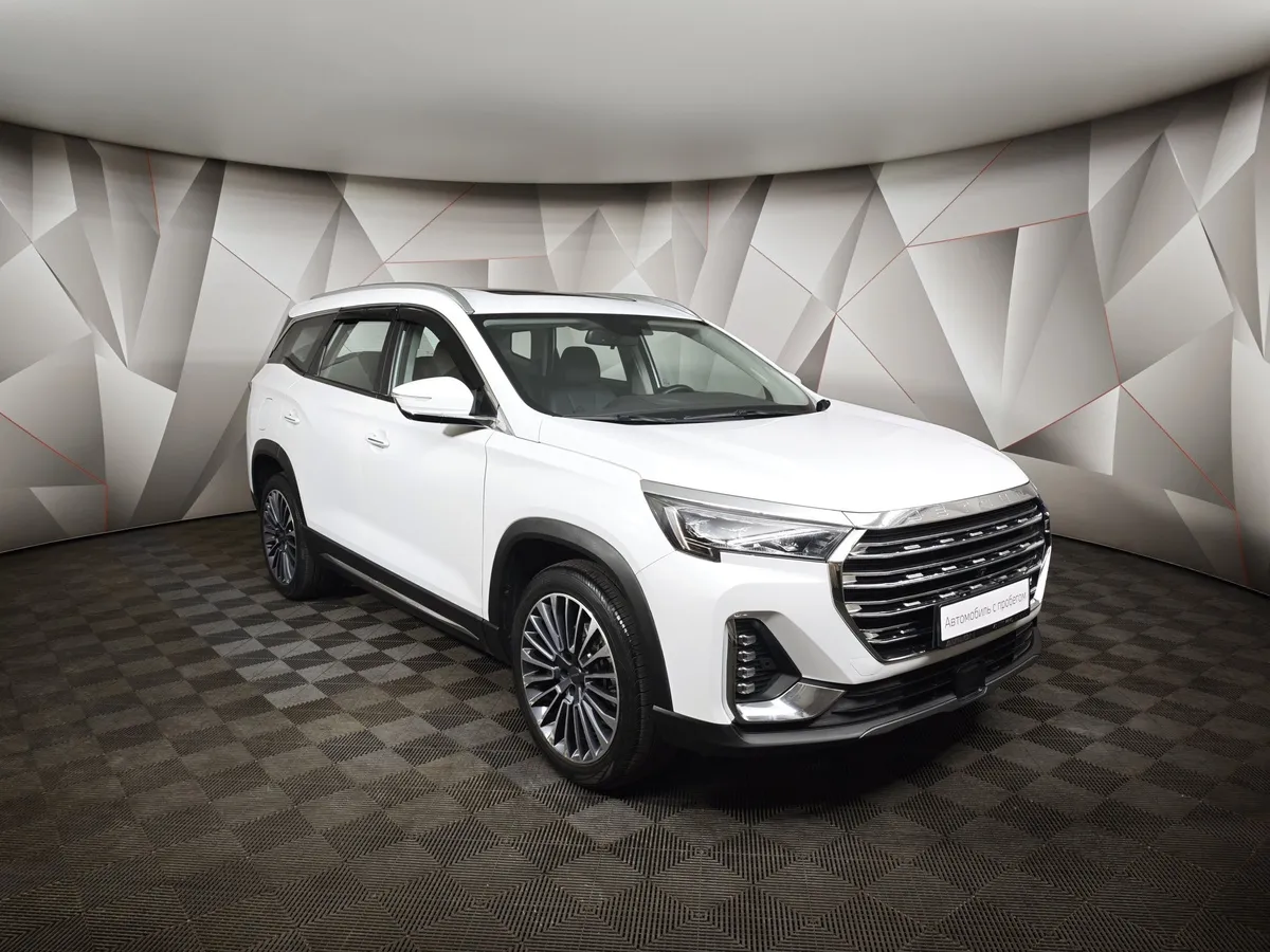 JETOUR X90 Plus 1.6T 7DCT 2WD (190 л.с.) Luxury Белый в АВИЛОН. Слайд №3