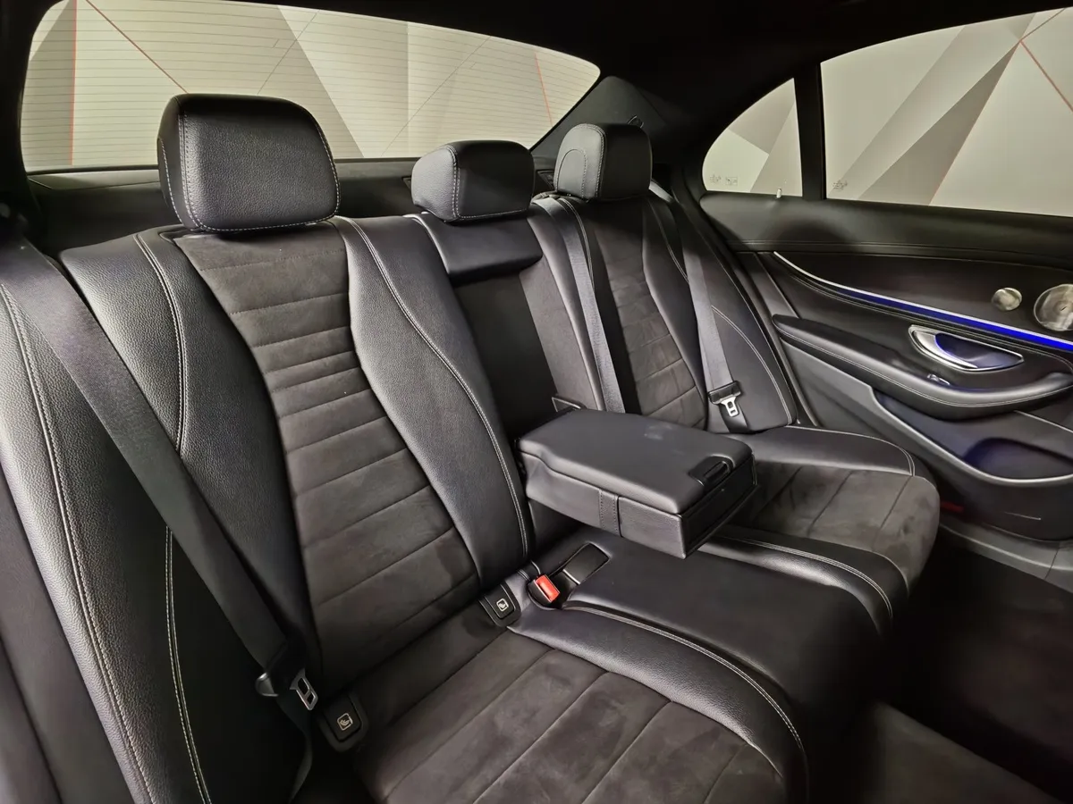 Mercedes-Benz E-Класс E 300 9G-TRONIC (245 л.с.) Sport Plus Белый в АВИЛОН. Слайд №16