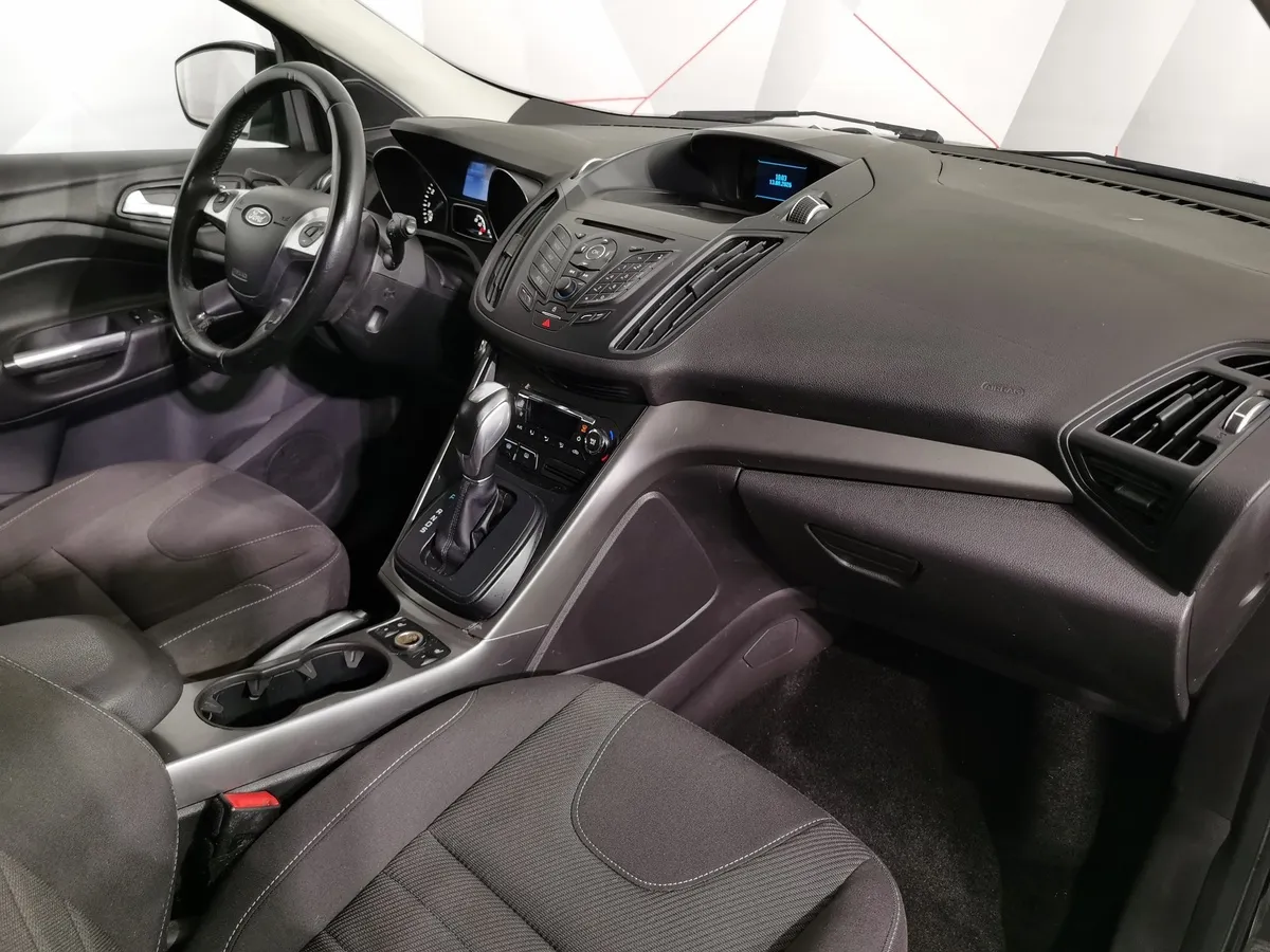 Ford Kuga 1.6 EcoBoost AT AWD (150 л.с.) Черный в АВИЛОН. Слайд №12