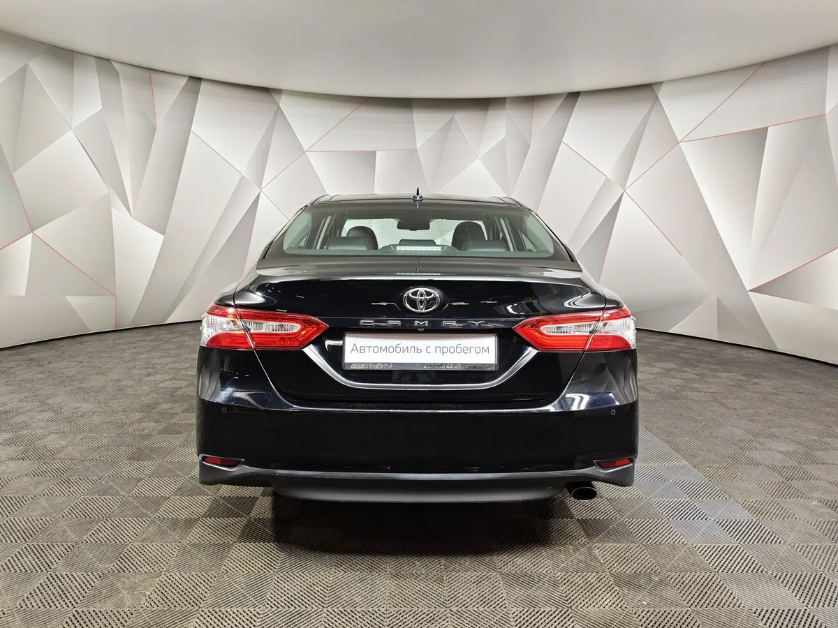 Toyota Camry 2.5 AT (181 л.с.) Черный в АВИЛОН. Слайд №8
