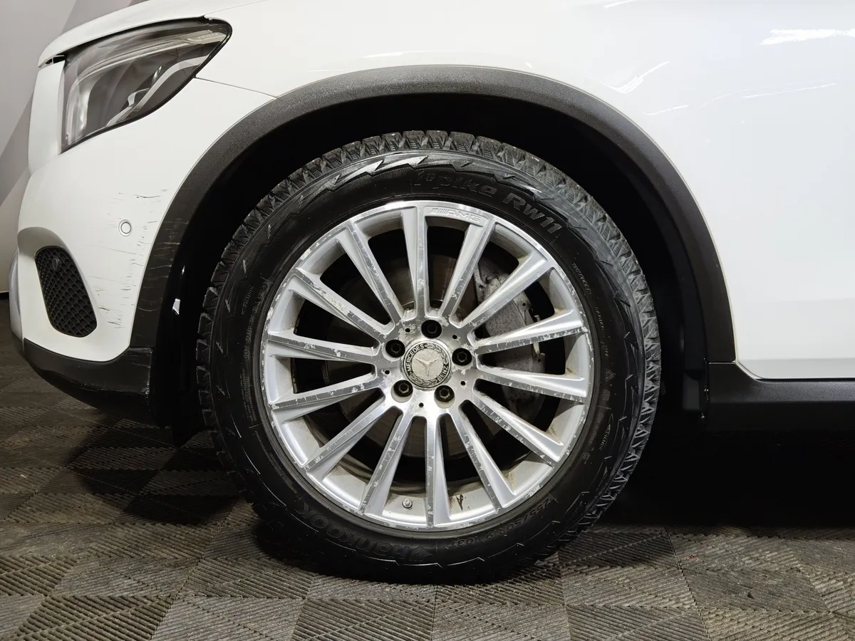 Mercedes-Benz GLC 250 9G-TRONIC 4MATIC (211 л.с.) Premium Белый в АВИЛОН. Слайд №9