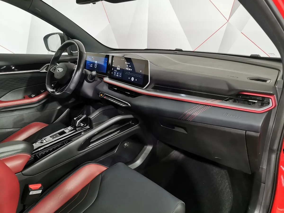 Geely Coolray 1.5T 7DCT (147 л.с.) Flagship Красный в АВИЛОН. Слайд №12