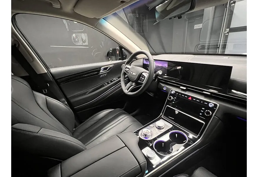 Genesis GV80 2.5 T-GDI 8AT 4WD (249 л.с.) Синий в АВИЛОН. Слайд №9 Genesis GV80 2.5 T-GDI 8AT 4WD (249 л.с.) Синий в АВИЛОН. Слайд №9