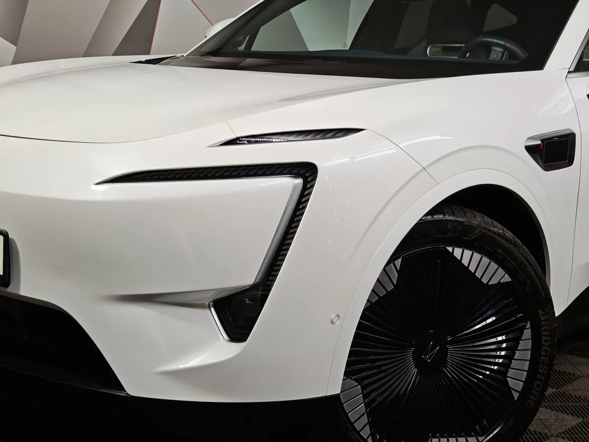 Avatr 11 Long Range Dual Motor AT 4WD (309 л.с.)  Luxury Edition  Белый в АВИЛОН. Слайд №10