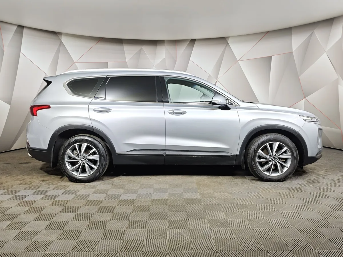 Hyundai Santa Fe 2.2 (200 л.с.) CRDi - 8AT High-tech Серый в АВИЛОН. Слайд №6