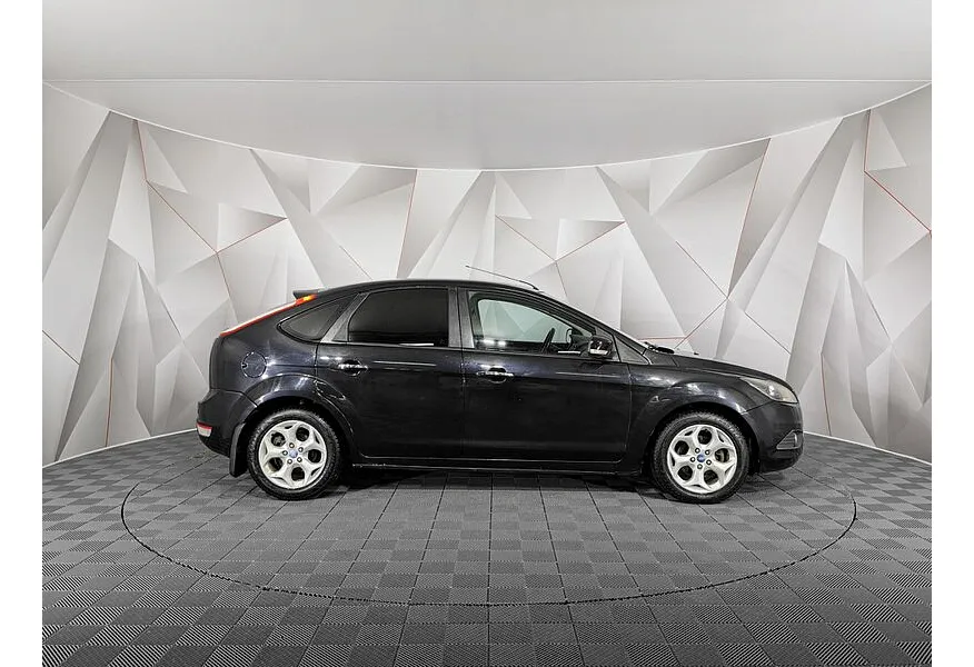 Ford Focus 2.0 AT (145 л.с.) Ghia Черный в АВИЛОН. Слайд №6
