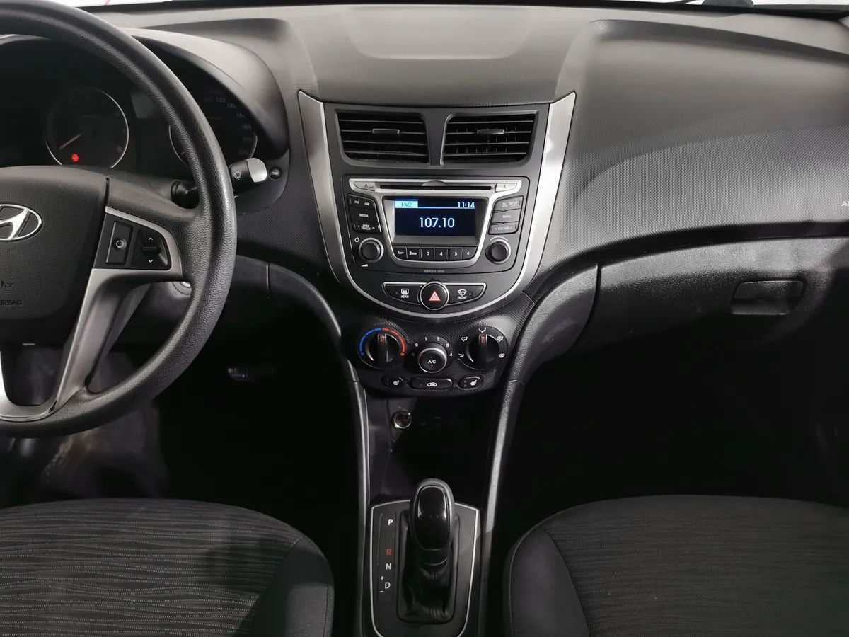 Hyundai Solaris 1.6 AT (123 л.с.) Синий в АВИЛОН. Слайд №14
