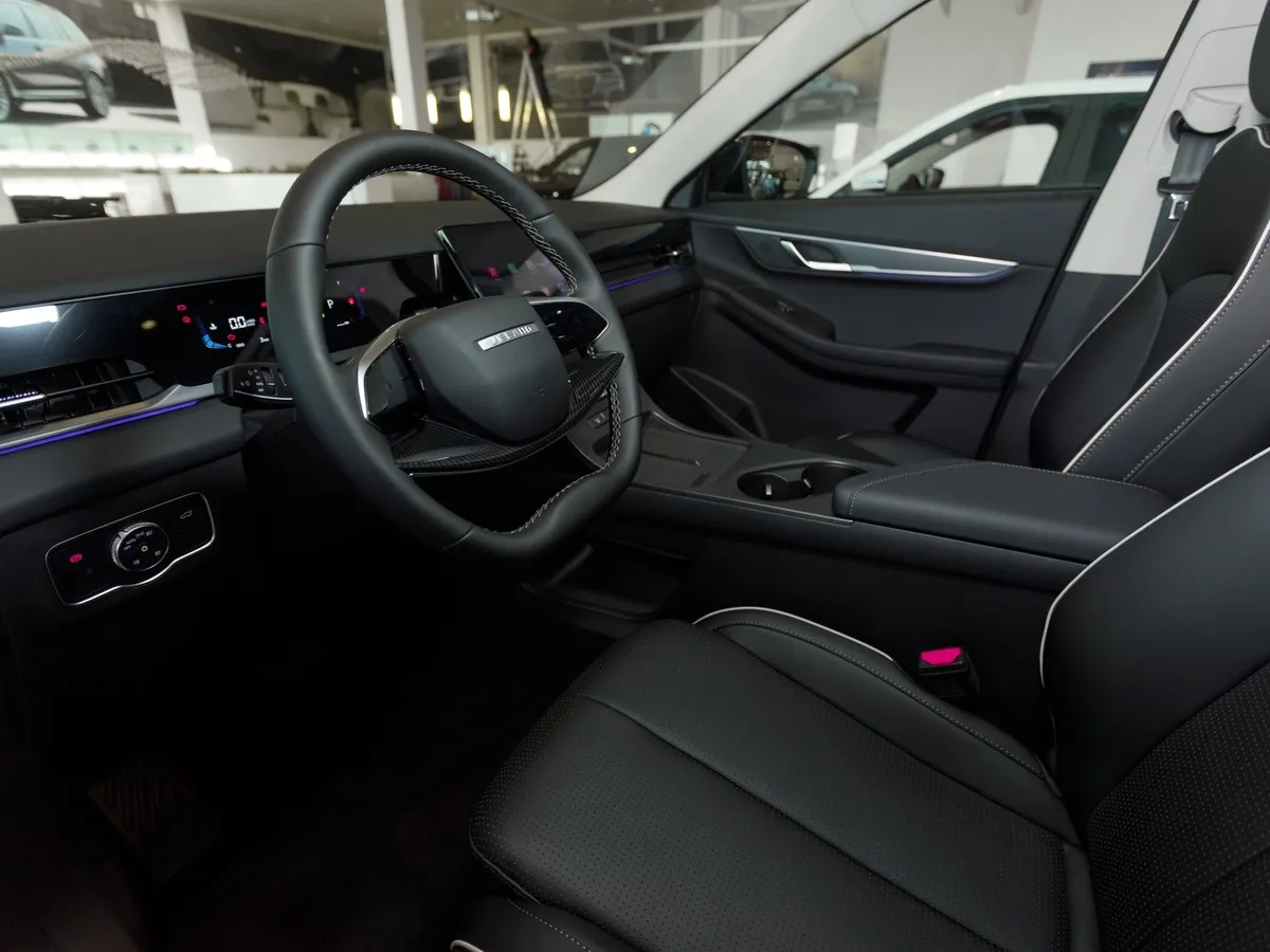 JELAND J6 1.6T DCT 4WD (150 л.с.) Престиж Белый в АВИЛОН. Слайд №9