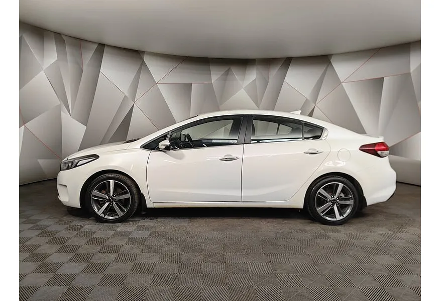 Kia Cerato 2.0 AT (150 л.с.) Белый в АВИЛОН. Слайд №5