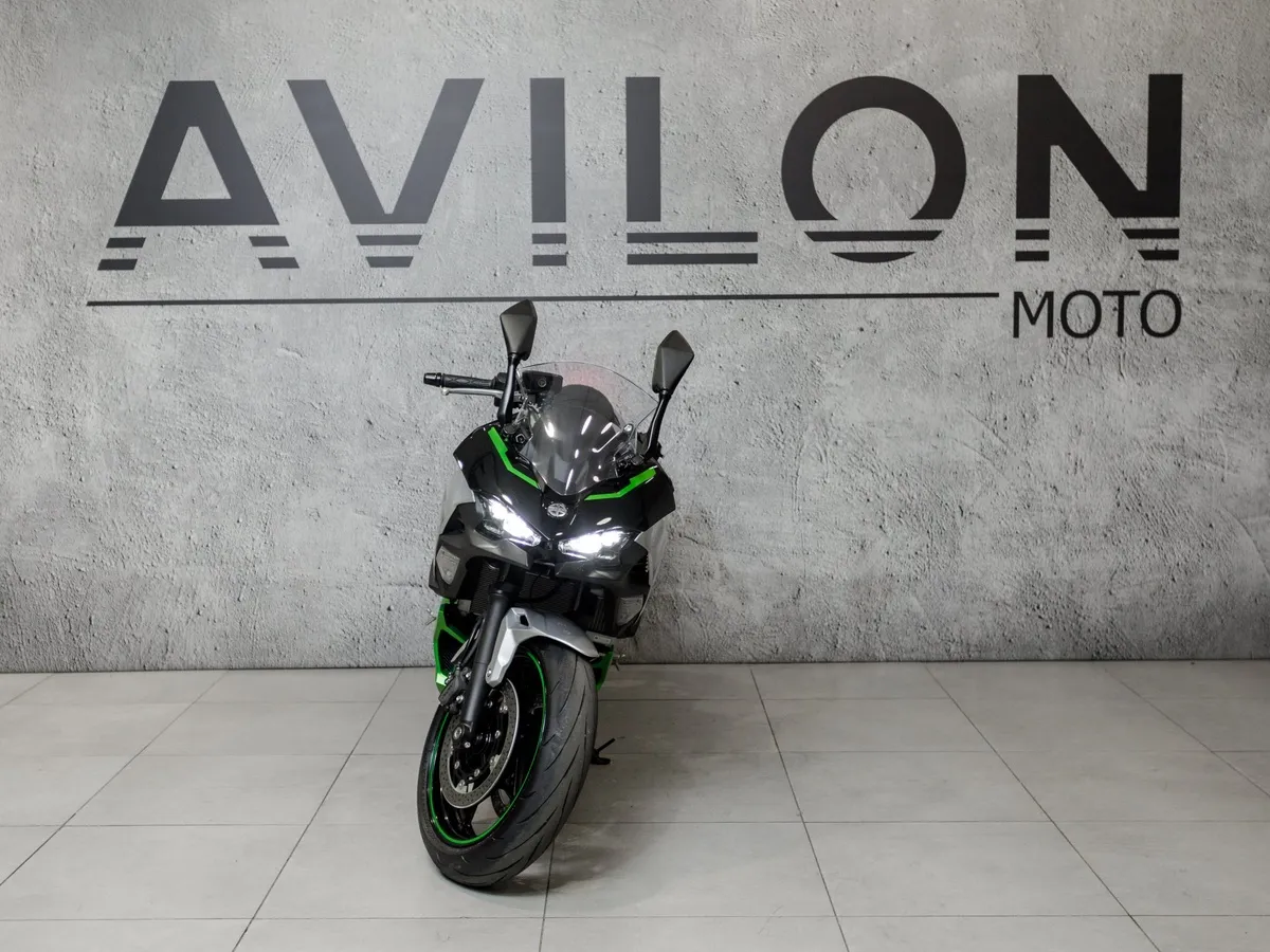 Kawasaki Ninja 7 Hybrid 450 см³ (69 л.с.) 450 Серебристый в АВИЛОН. Слайд №5