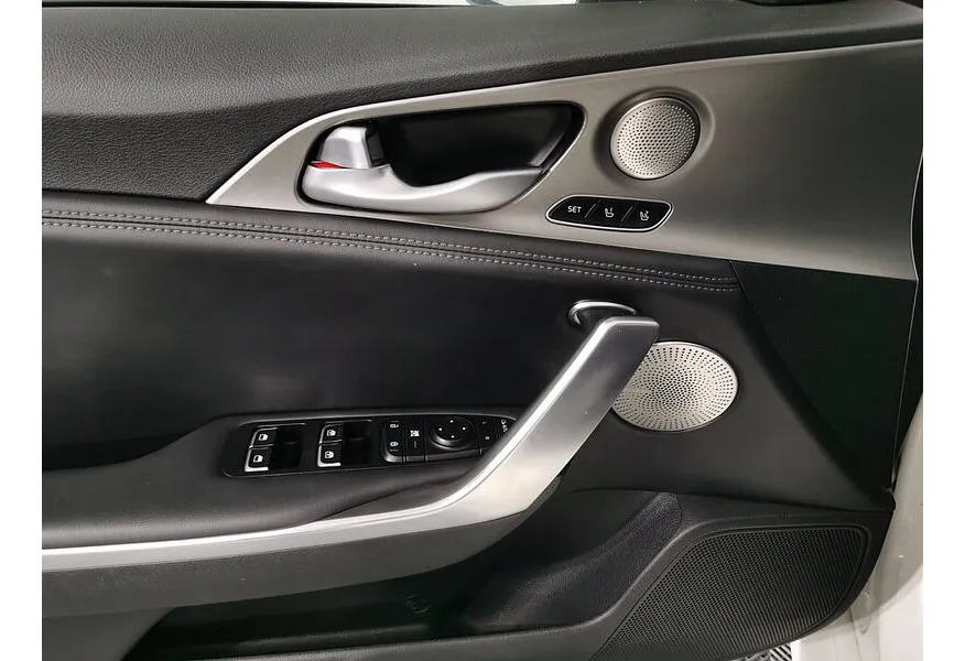 АВИЛОН - Kia Stinger 2.0 AT (247 л.с.) Comfort Белый - slide 16