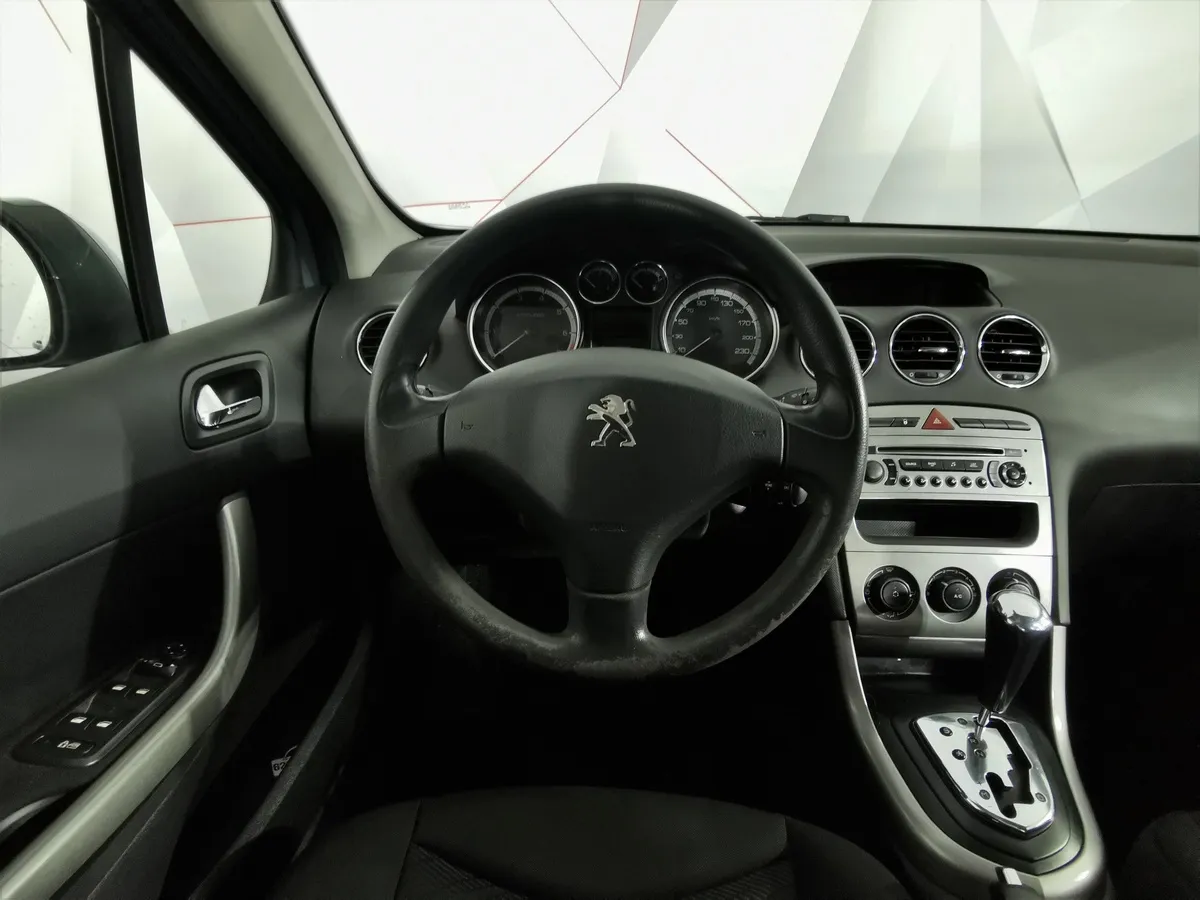 Peugeot 308 1.6 AT (120 л.с.) Серый в АВИЛОН. Слайд №18
