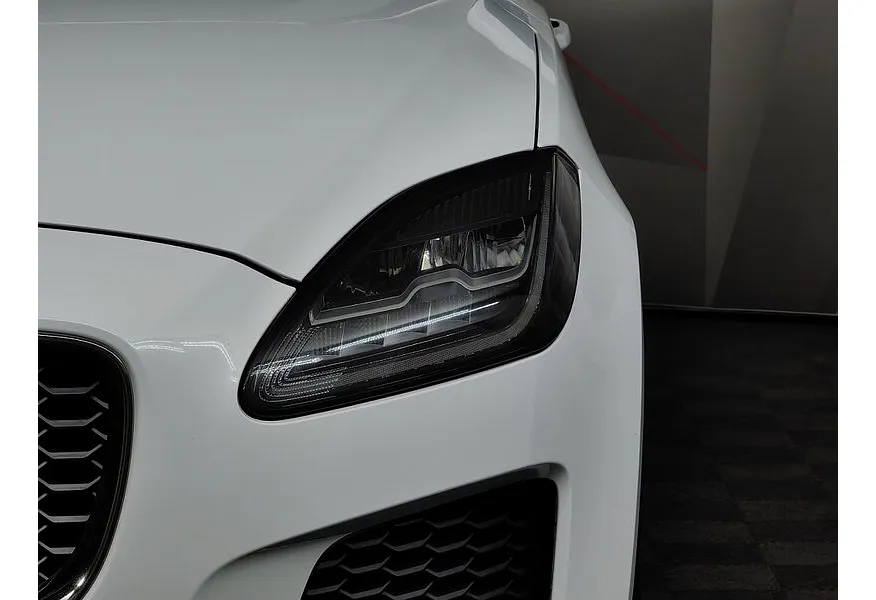 Jaguar E-Pace 2.0 D AT AWD (150 л.с.) S Белый в АВИЛОН. Слайд №10